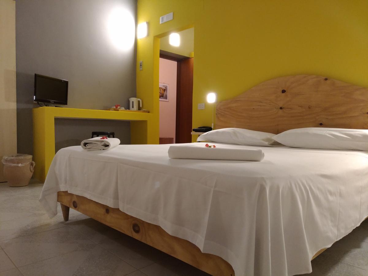 Hotel Villa Pirotta Sannicandro di Bari Buitenkant foto