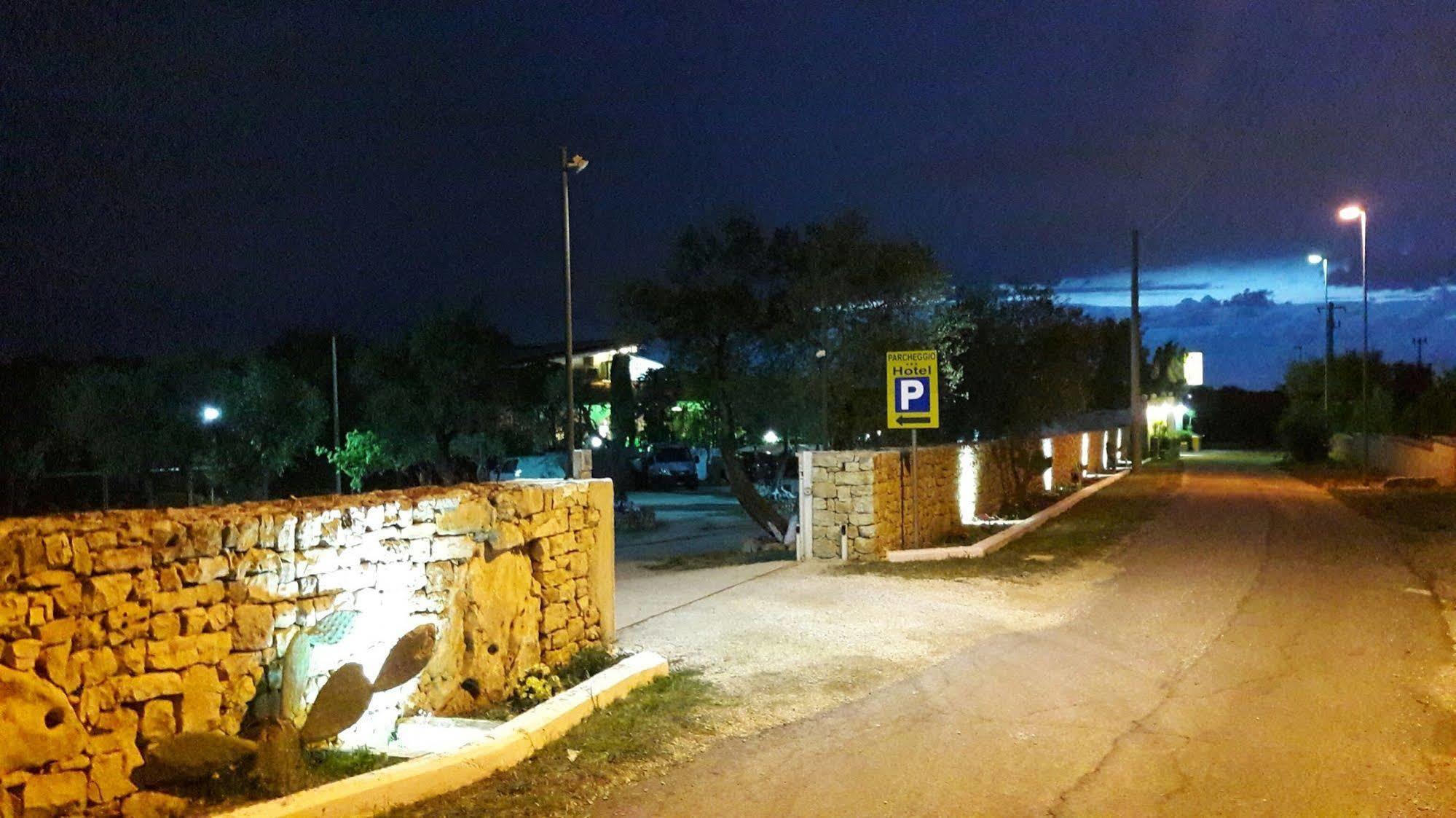 Hotel Villa Pirotta Sannicandro di Bari Buitenkant foto
